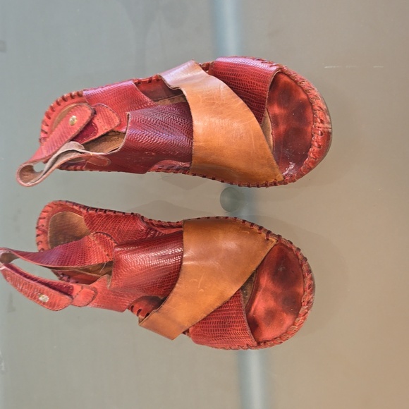 Pikolinos Women's Shoes - Picture 2 of 9